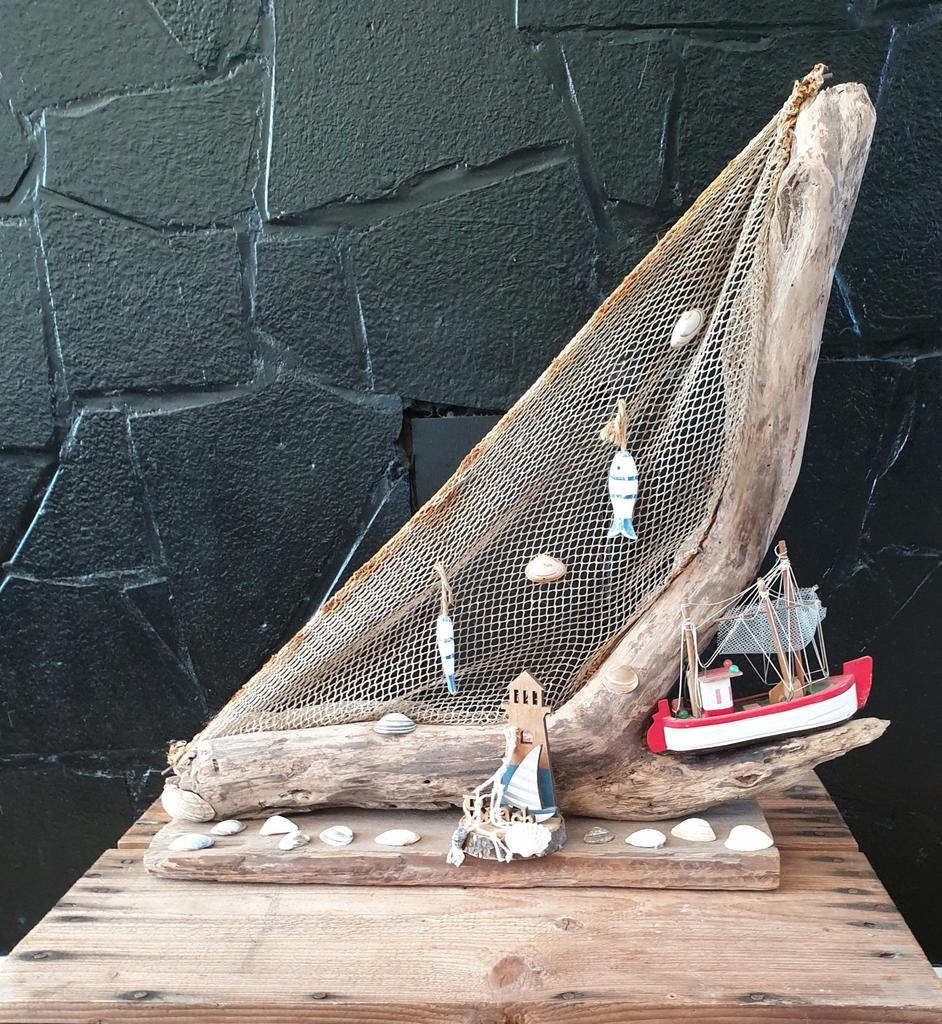 VISSERSTAFEREEL OP DRIJFHOUT., Ophalen, Nieuw