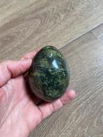 Mooie steen in ei vorm ovaal groen zwart gesteente marmer, Ophalen of Verzenden, Overige typen