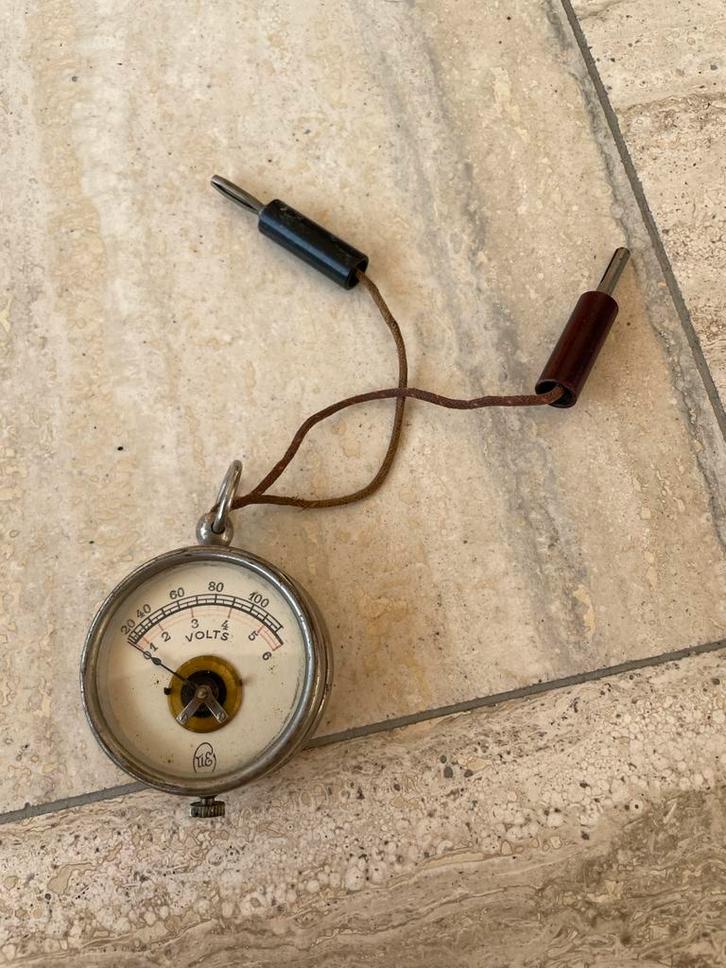 Vintage Voltmeter - Antieke Spanningsmeter, Antiek en Kunst, Antiek | Gereedschap en Instrumenten, Ophalen of Verzenden