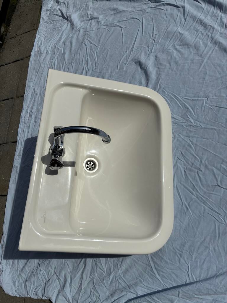 Wastafel Villeroy en Boch met kraan - Crème kleur, Ophalen, Gebruikt, Wastafel
