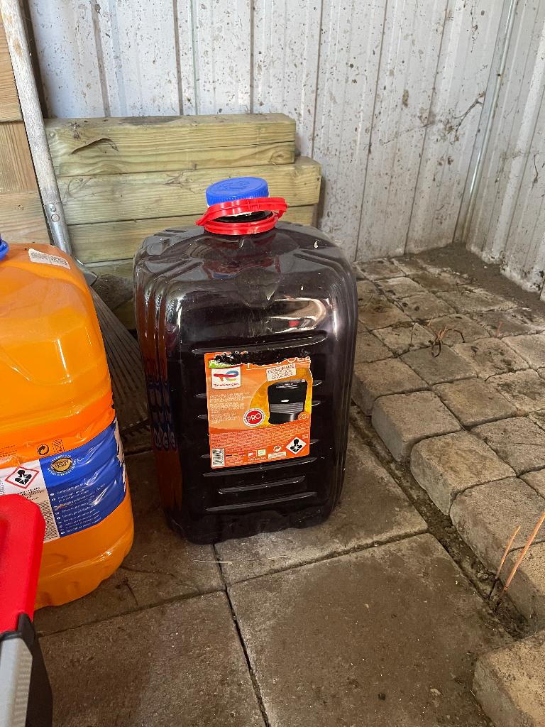 20 liter jerrycans, Tuin en Terras, Regentonnen, Minder dan 75 liter, Ophalen, Zo goed als nieuw, Kunststof