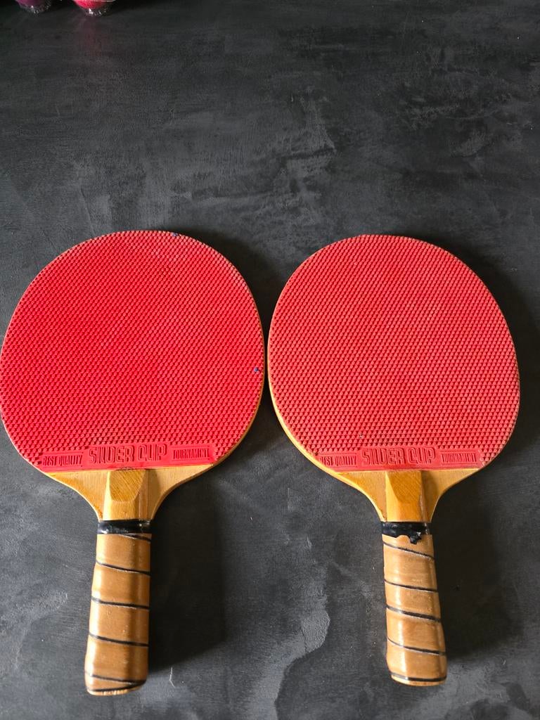 Twee Silver Cup tafeltennisbatjes, Ophalen of Verzenden, Zo goed als nieuw, Net, Batje(s) of Balletje(s)