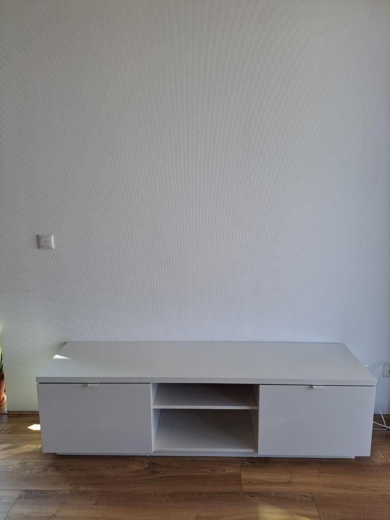 GRATIS Ikea Byas TV-meubel hoogglans wit 160x42x45 cm, Ophalen, 150 tot 200 cm, Zo goed als nieuw, Minder dan 100 cm
