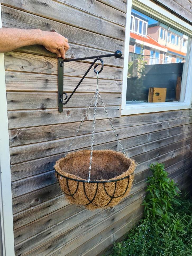 Leuke hanging basket/mand voor plantjes, Tuin en Terras, Bloembakken en Plantenbakken, Metaal, Minder dan 30 cm, Rond, Ophalen of Verzenden