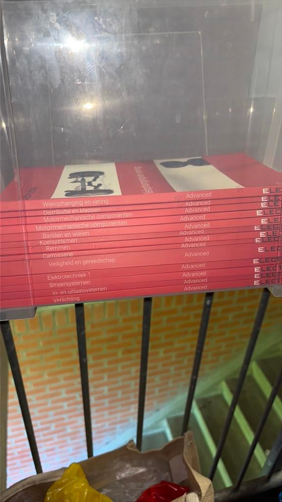 Electude Schoolboeken niv4 leerjaar 1 (13 boeken), Boeken, Schoolboeken, Ophalen, Electude Development, Zo goed als nieuw, Nederlands