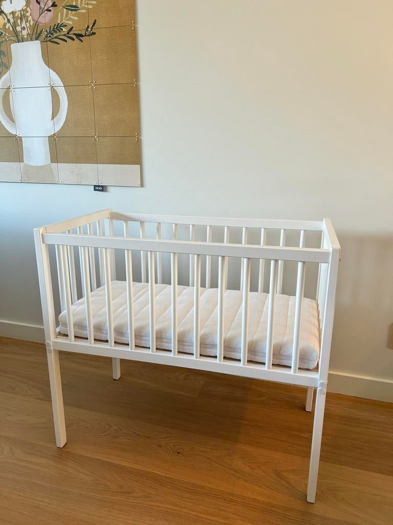 Puck Wieg Iris Wit met matrasje 40x80, Ophalen, Zo goed als nieuw, Wieg