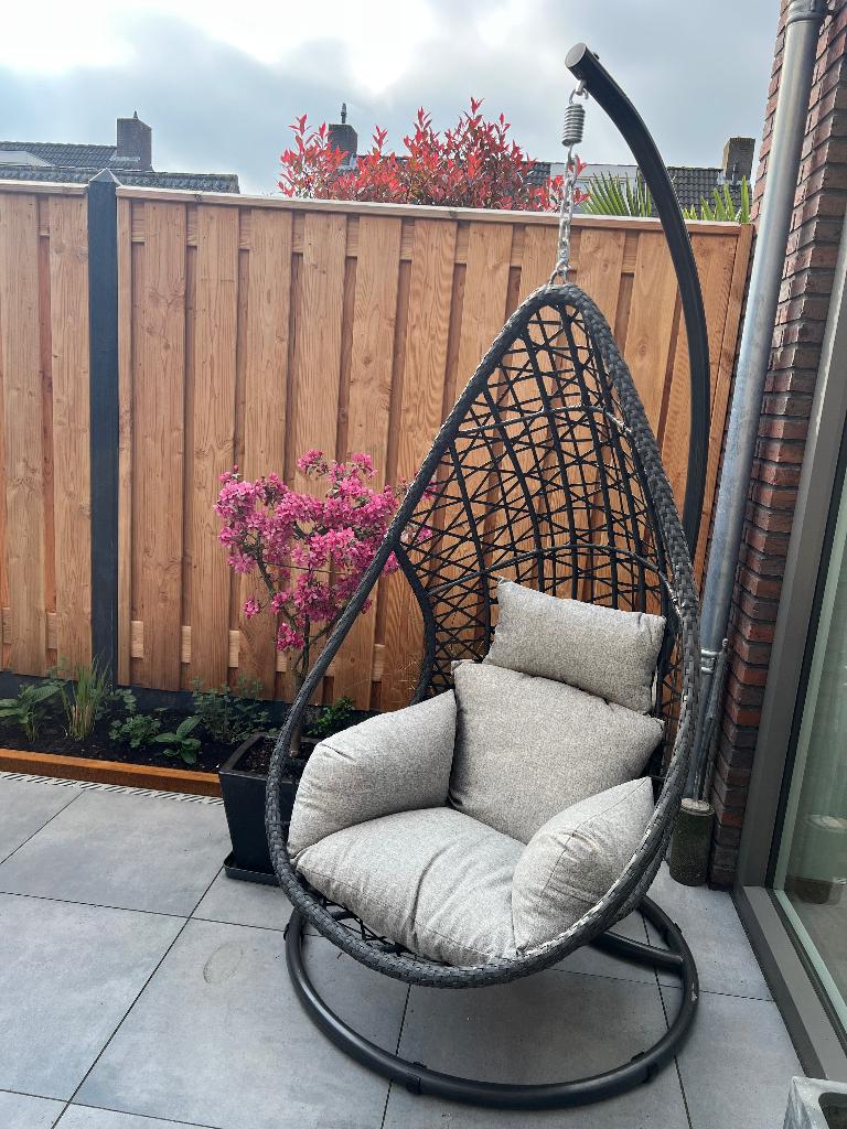 Hangstoel, Ophalen, Zo goed als nieuw, Kunststof