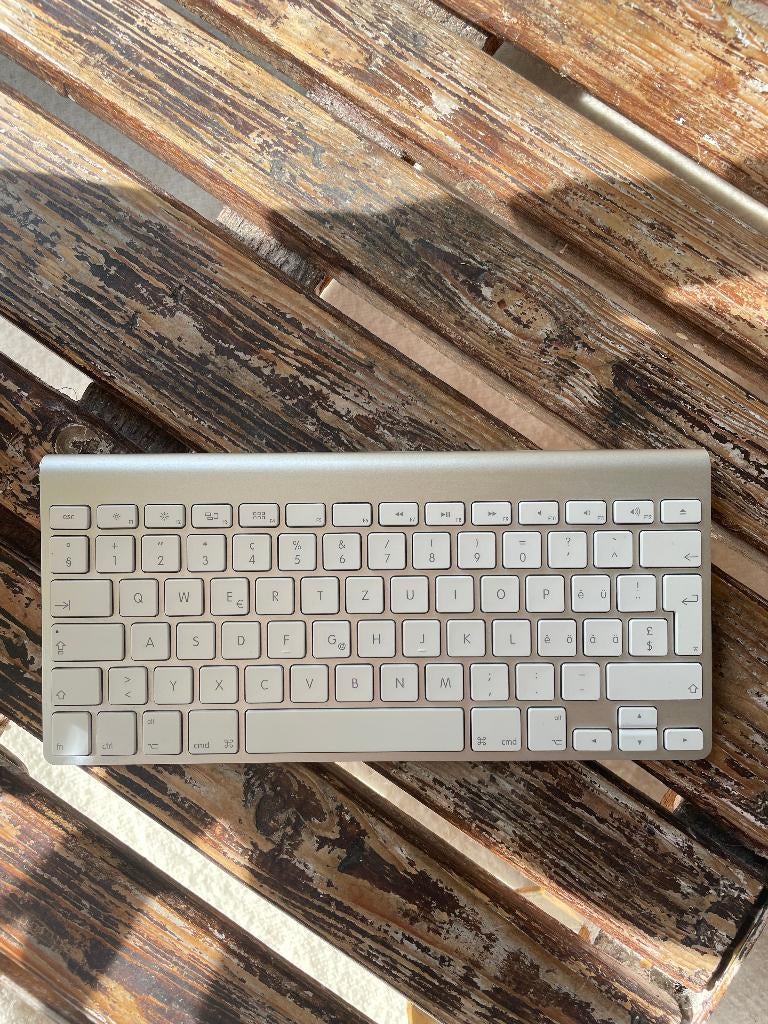 Apple Keyboard A1314, Computers en Software, Toetsenborden, Ophalen of Verzenden, Draadloos, Apple, Overige indelingen