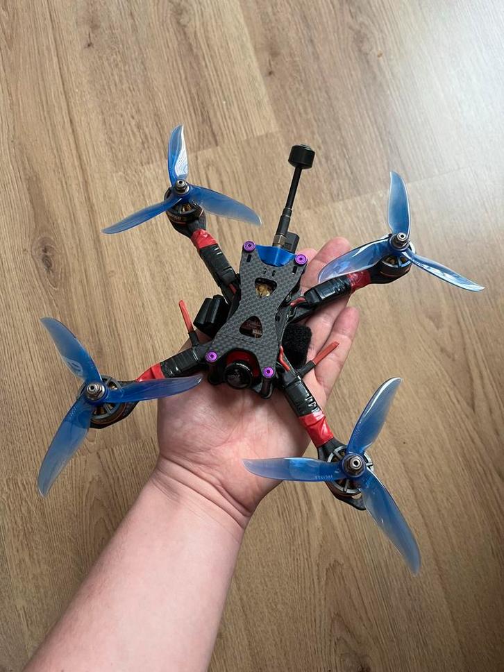 5 inch quadcopter drone (nieuw gebouwd), Hobby en Vrije tijd, Modelbouw | Radiografisch | Helikopters en Quadcopters, Nieuw, Ophalen