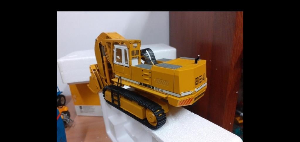 Liebherr R984 diepleper nieuw met doos 1:50 Conrad, Hobby en Vrije tijd, Modelauto's | 1:50, Ophalen of Verzenden, Zo goed als nieuw
