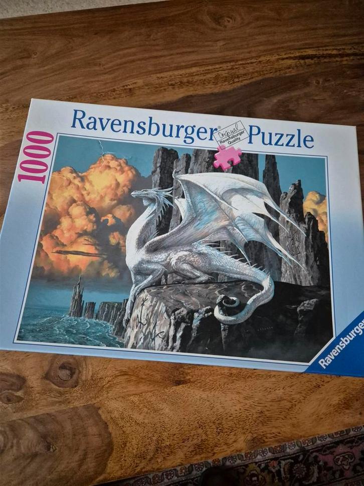Ravensburger Legpuzzel 1000 stukjes - Witte Draak, Hobby en Vrije tijd, Denksport en Puzzels, Gebruikt, Legpuzzel, 500 t/m 1500 stukjes