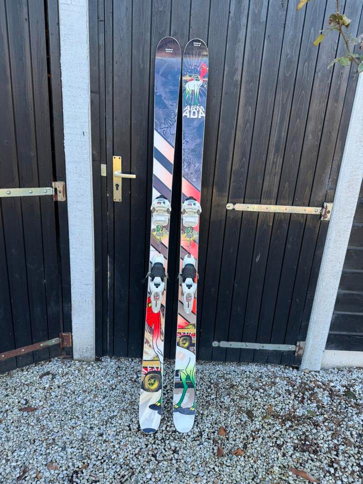Armada AR6 Twintip Ski’s 176cm met Marker Jester bindingen, Sport en Fitness, Skiën en Langlaufen, Gebruikt, Ski's, Skiën, Overige merken