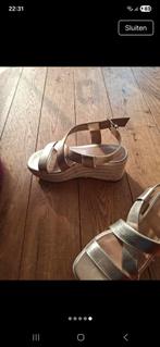 Gouden sandalen H&M, Ophalen of Verzenden, Gedragen