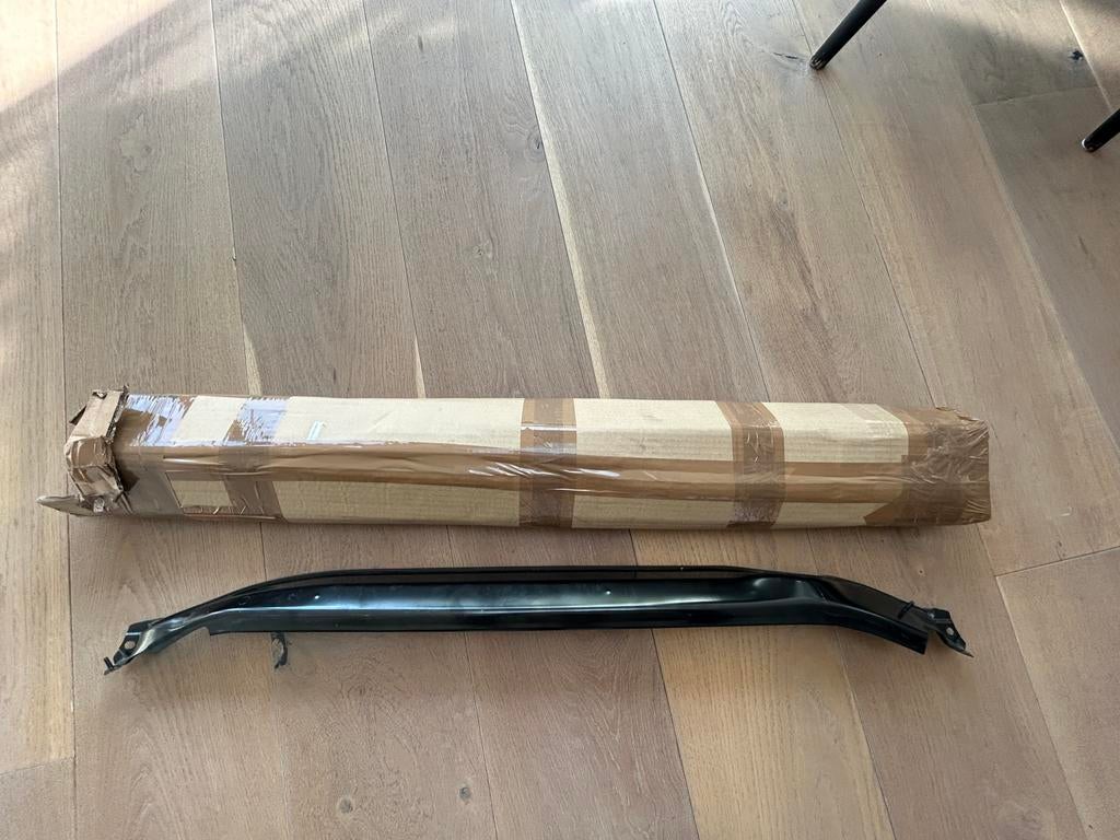 Audi A3 8V dwarsbalk / cross bar 8V0 805 275 origineel, Ophalen of Verzenden, Voor, Audi, Spatbord