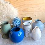 Set van 7 verschillende vazen van Nederlandse makelij, Overige kleuren, Aardewerk of Porselein, Ophalen of Verzenden, Zo goed als nieuw