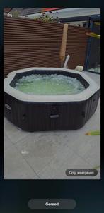 Intex Jacuzzi 6-persoons met jets en massage, zoutwater, Ophalen, Zo goed als nieuw, Filter, Opblaasbaar