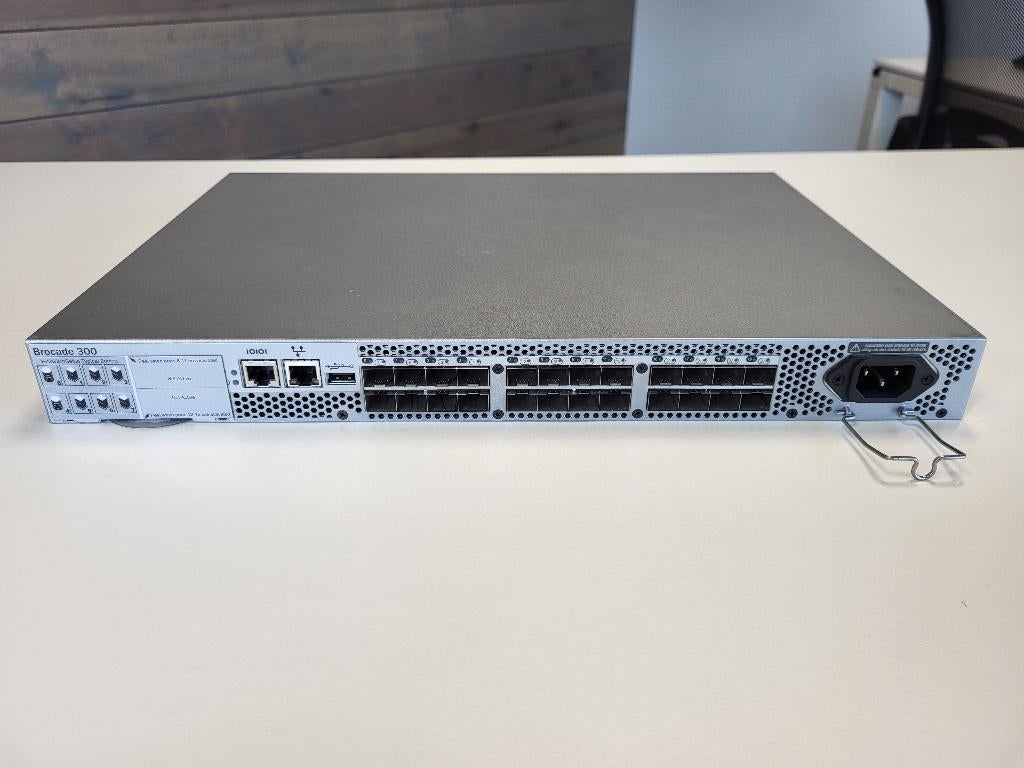 Brocade 300 netwerkswitch, Brocade Communications GmbH, Gebruikt, Ophalen of Verzenden, Parkring 17, 85748 Garching bei München, Duitsland