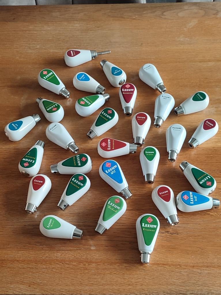 Tapknoppen taphendel leeuw bier ,meibock,wit ,bock ,pilsener, Verzamelen, Biermerken, Ophalen of Verzenden, Zo goed als nieuw