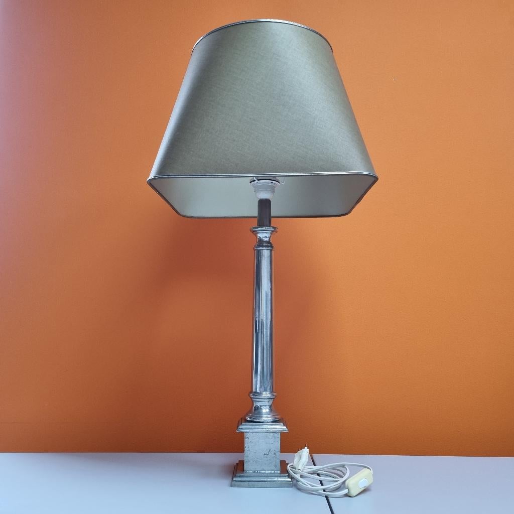 klassieke tafellamp met voet van edeltin, Gebruikt, Klassiek, Overige materialen, Ophalen of Verzenden
