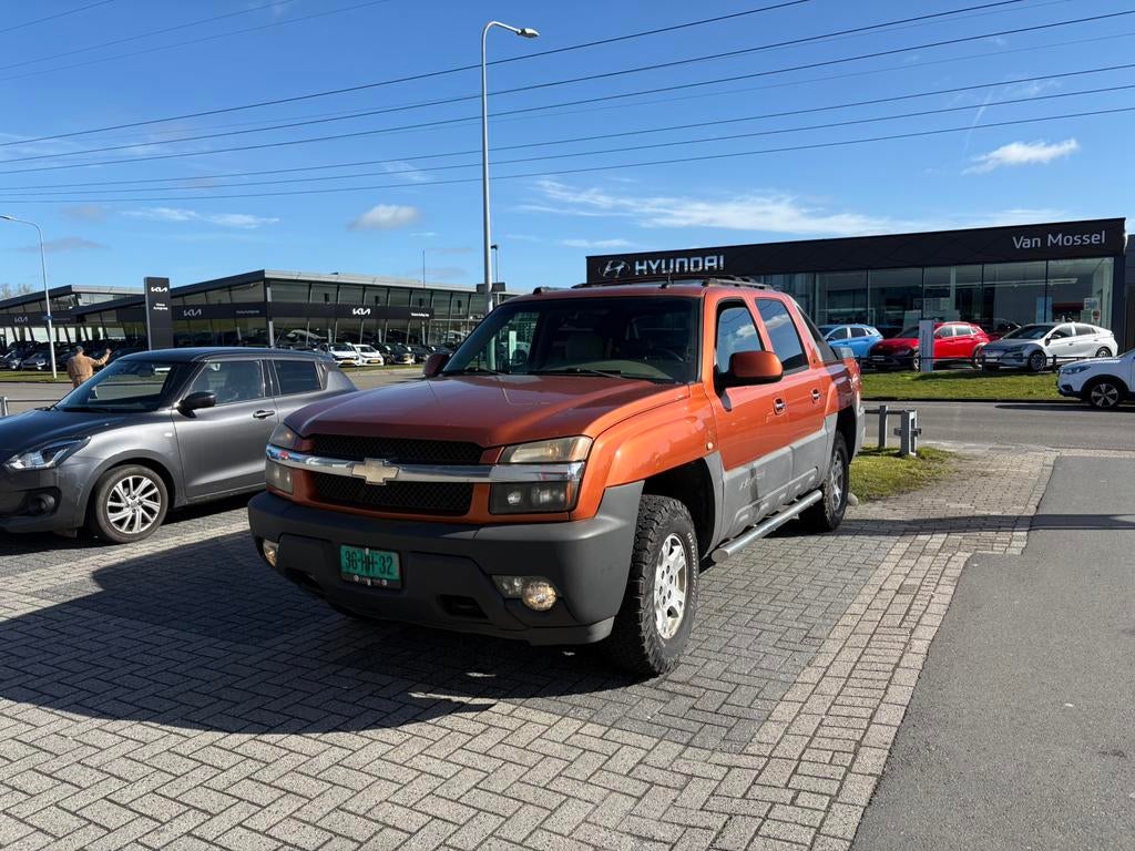 Chevrolet avalanche v8 4x4 new apk, Auto's, Automaat, Stof, Volkswagen, Te koop