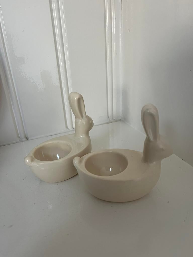 2 eierdopjes, Ophalen of Verzenden, Zo goed als nieuw, Overige vormen, Porselein of Keramiek