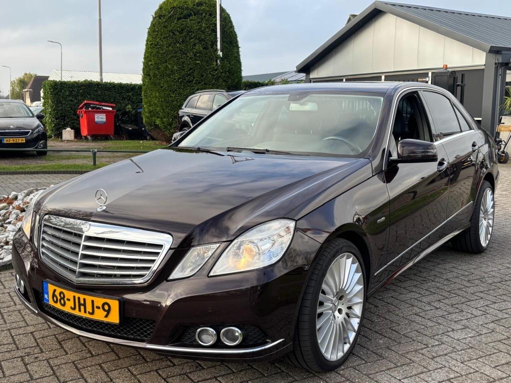 Mercedes-Benz E-Klasse E350 CDI Elegance Sedan 2009 Youngtim, Auto's, Mercedes-Benz, Automaat, Euro 5, Gebruikt, Zwart