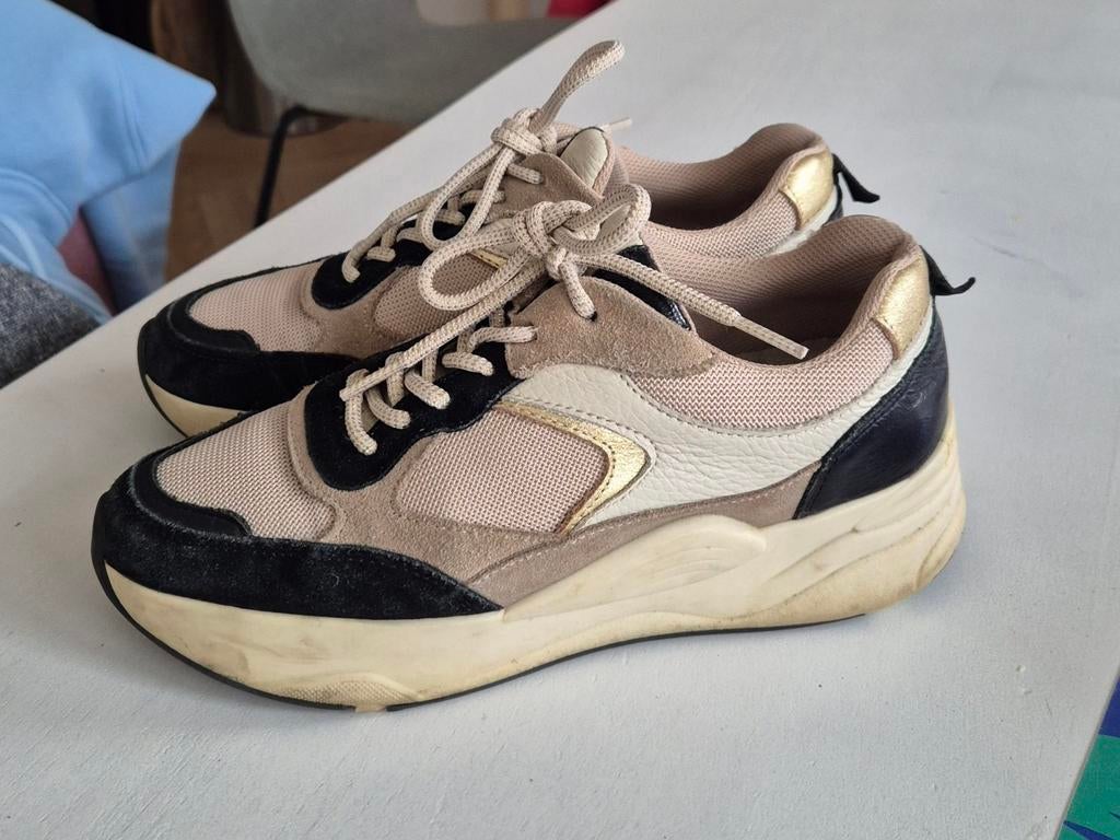 Shoecolate sneakers dames maat 39 - nette staat, Kleding | Dames, Shoecolate, Beige, Ophalen of Verzenden, Sneakers of Gympen