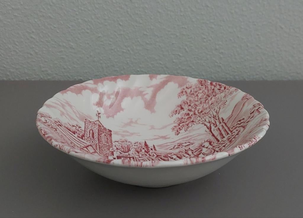 MYOTT Royal Mail Staffordshire rose / crème schaaltje, Ophalen of Verzenden, Zo goed als nieuw, Overige stijlen, Schaal of Schalen