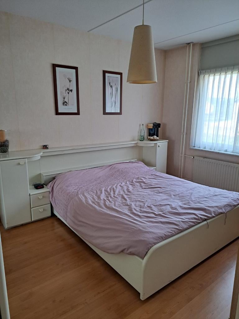 Mdf bed elektrisch met nachtkastjes.., Ophalen