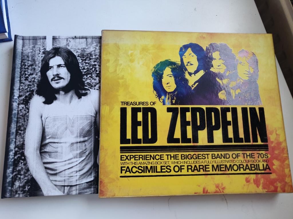 Led Zeppelin verzamelbox boek memorabilia, Ophalen, Artiest