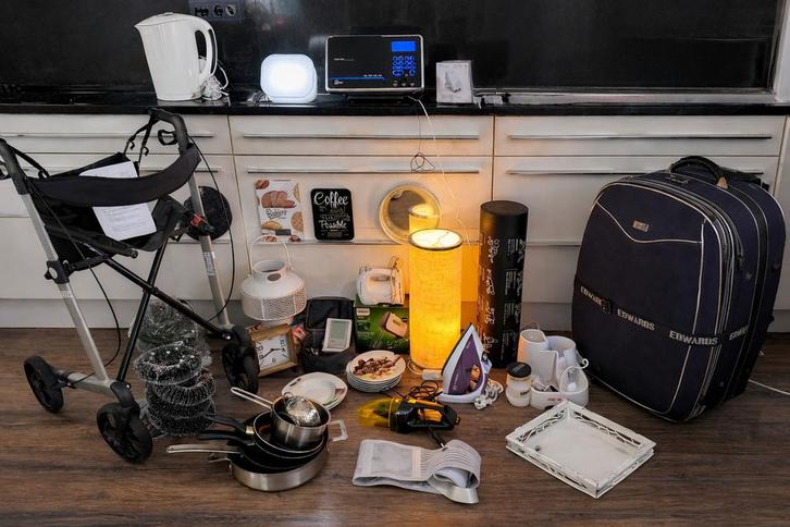 BIJNA GRATIS Grote partij huishoudelijke spullen elektronica, Diversen, Rommelmarktspullen, Zo goed als nieuw, Ophalen