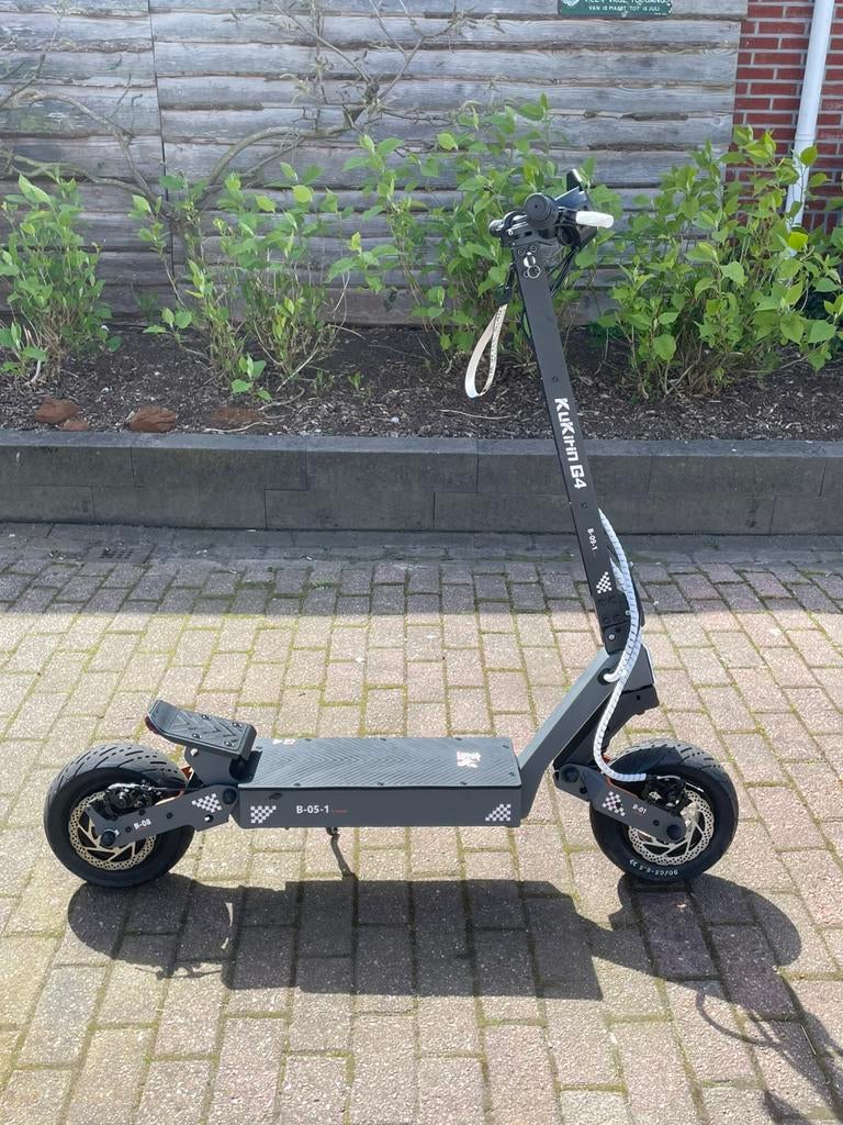 Bijna nieuwe kukirin G4 2026 custom, Fietsen en Brommers, Steps, Ophalen, Zo goed als nieuw, Elektrische step (E-scooter)