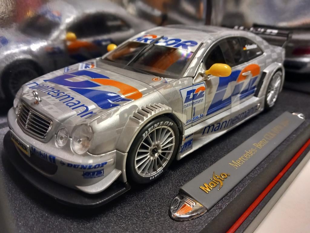 Mercedes Benz CLK D2 DTM Maisto metal 1:18 KRD, Hobby en Vrije tijd, Modelauto's | 1:18, Ophalen of Verzenden, Zo goed als nieuw