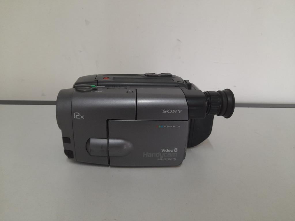Sony Handycam Video8 camera CCD-TRV30E PAL ( defect ), 20x of meer, Ophalen of Verzenden, Camera, Sony