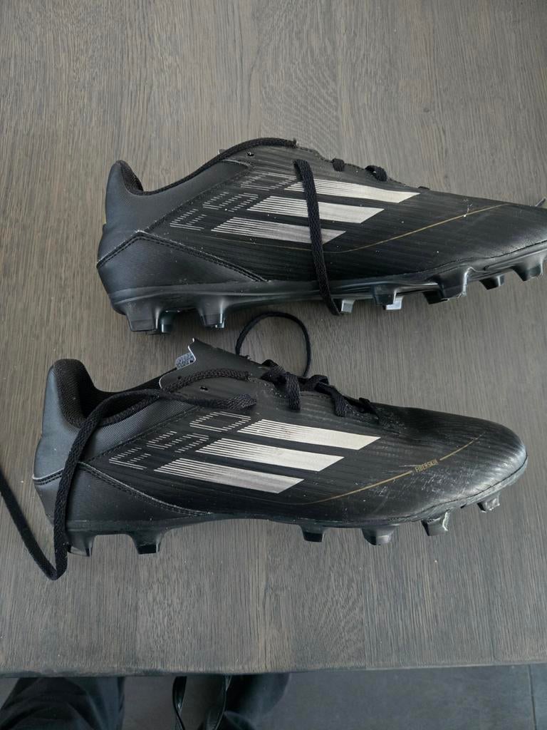 Adidas F50 Club FxG Voetbalschoenen Heren, Maat XS of kleiner, Ophalen of Verzenden, Zo goed als nieuw, Schoenen