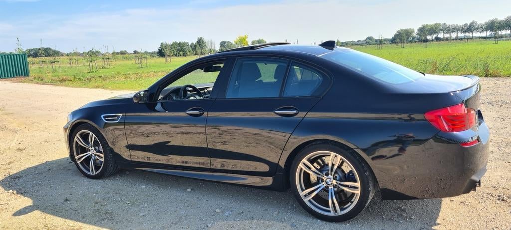 BMW 5-Serie M5 4.4 412KW/560PK 2012 Zwart, Auto's, BMW, Automaat, Achterwielaandrijving, 2000 kg, 4395 cc