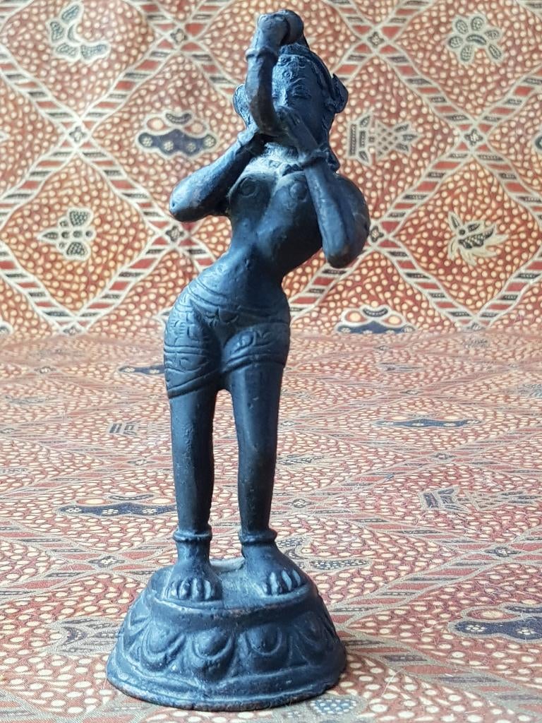 Mooi antiek brons beeldje uit India van een Devi 13,6 cm., Ophalen of Verzenden