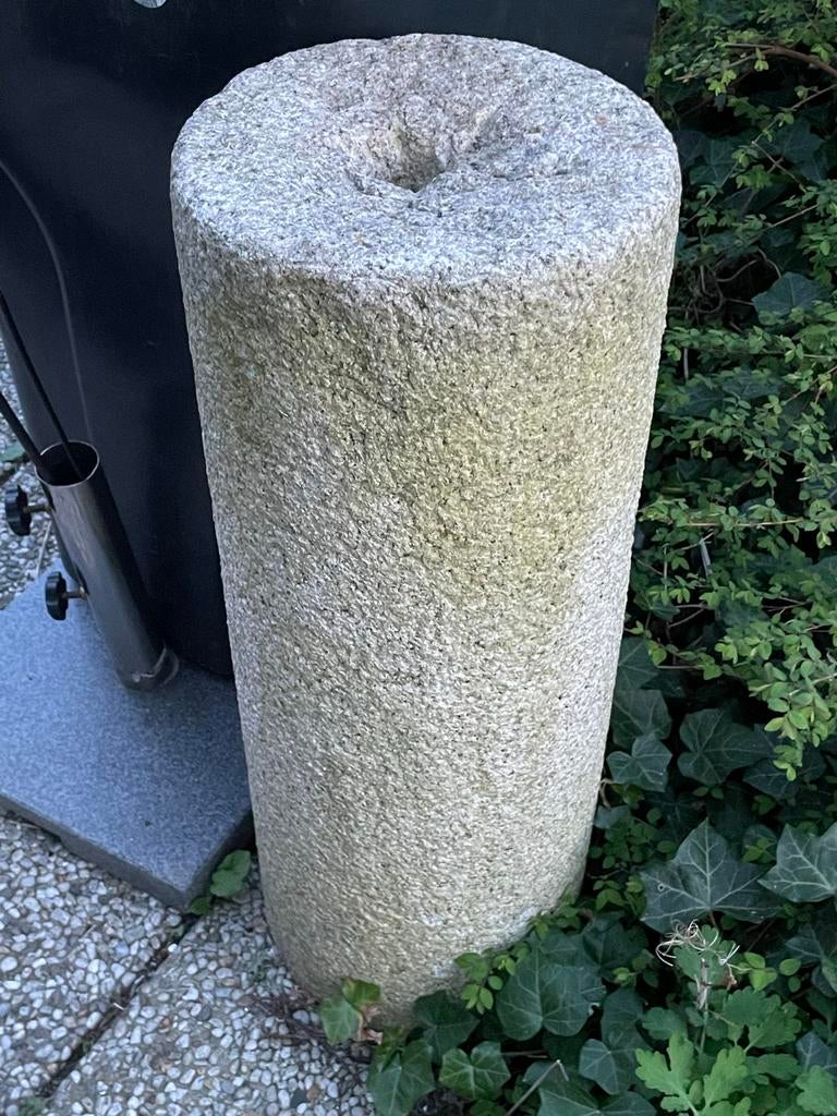 Rond massief waterelement doorboord, Ophalen, Gebruikt, Graniet, Waterornament