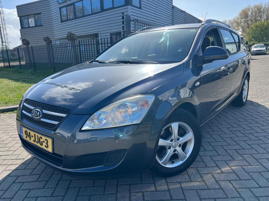 Kia (Pro) Cee d 1.4 Sporty Wagon 2009 Airco PDC Trekhaak, Voorwielaandrijving, Zwart, 4 cilinders, 1396 cc