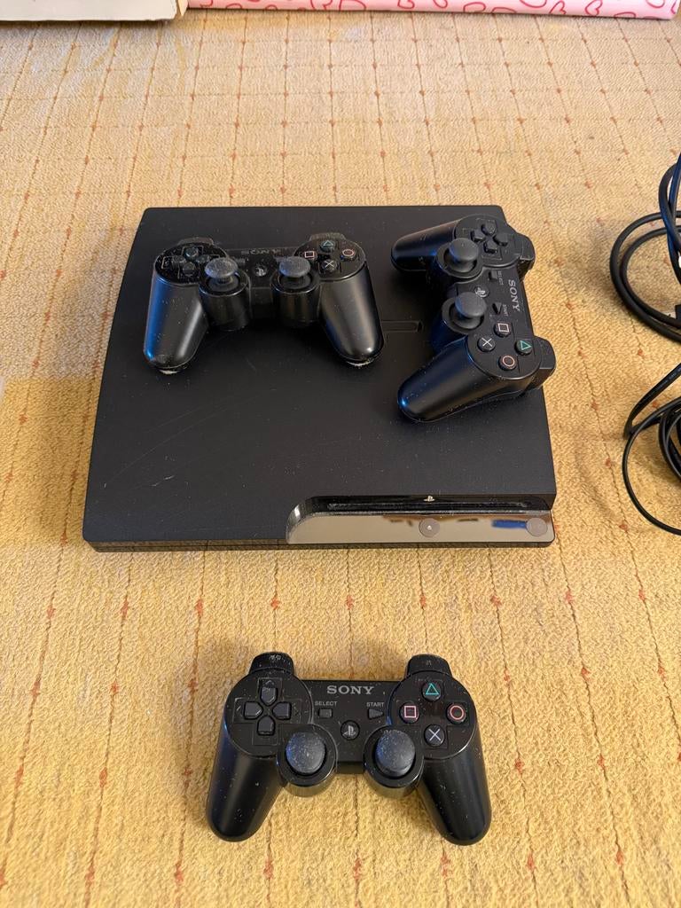 PlayStation 3 met 3 controllers en meerdere spellen, Met 3 controllers of meer, Slim, Gebruikt, Met games