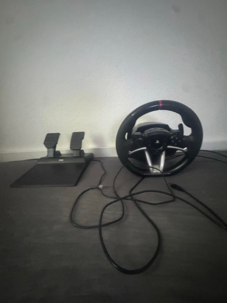 HORI Racing Wheel Apex – PS5, PS4 en PC – Inclusief Pedalen, Spelcomputers en Games, Spelcomputers | Sony PlayStation Consoles | Accessoires