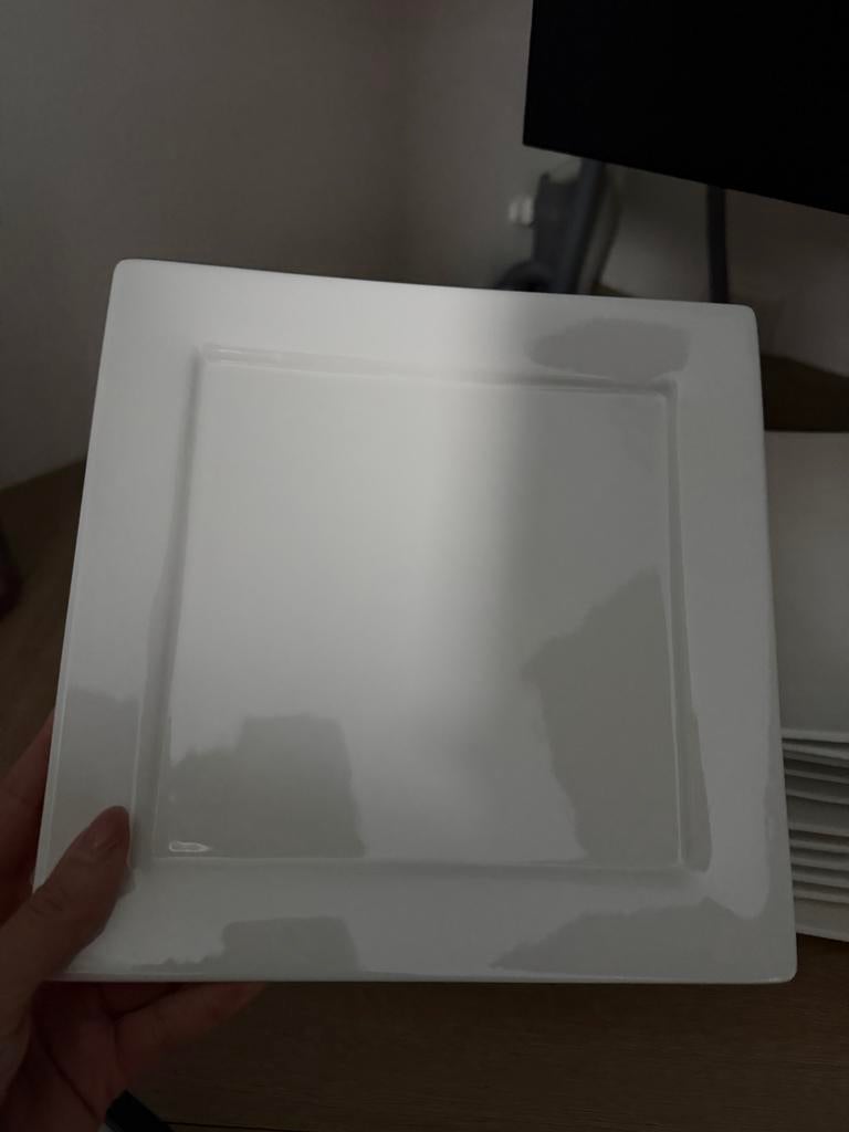 Witte vierkante borden, Huis en Inrichting, Ophalen, Keramiek, Nieuw, Bord(en)