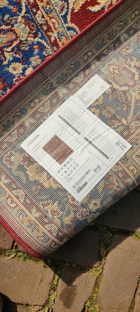 Ikea Vedbäk vloerkleed, rood/blauw, klassiek patroon, Huis en Inrichting, Stoffering | Tapijten en Kleden, Gebruikt, 150 tot 200 cm