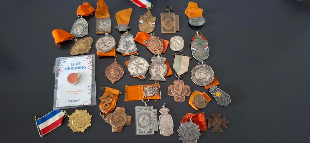 Medailles diverse bieden, Postzegels en Munten, Ophalen of Verzenden, Overige materialen