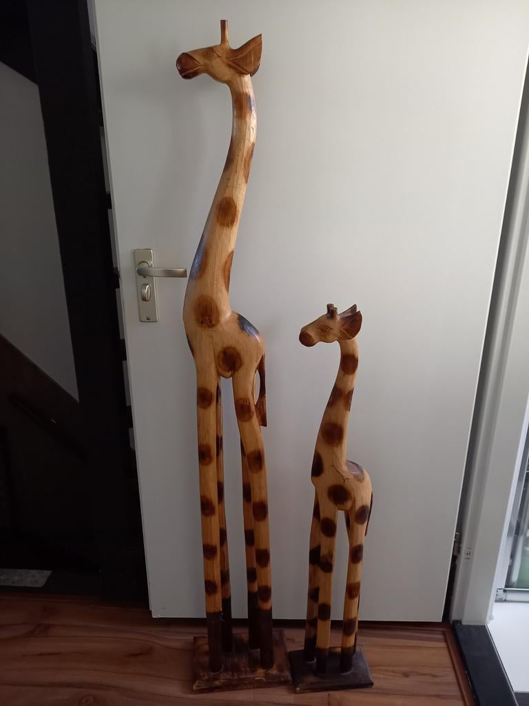 2 leuke houten giraffen - Giraf - Groot en klein - decoratie, Ophalen, Gebruikt