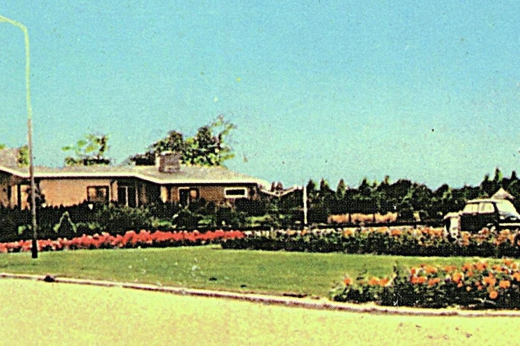 801427 Sliedrecht ZH 1971 Bungalows Waalstraat Onbeschreven, Ophalen of Verzenden, 1960 tot 1980, Ongelopen, Zuid-Holland