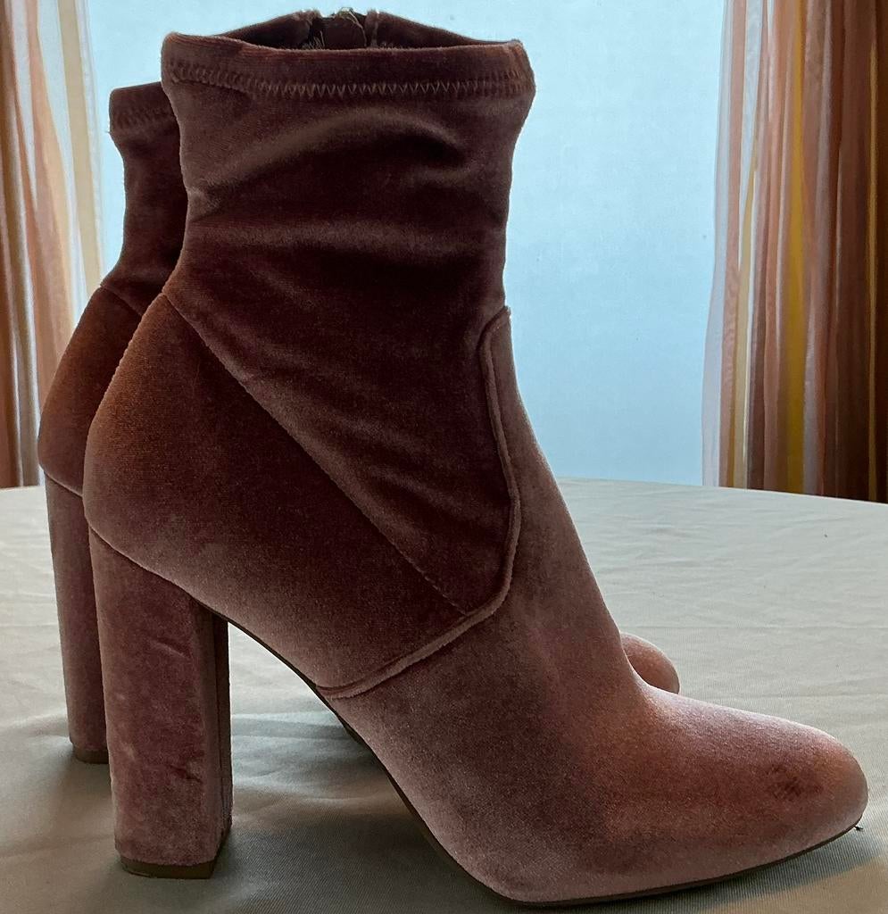 Steve Madden korte laarsjes, roze velvet, hak 10 cm, maat 40, Kleding | Dames, Steve Madden, Ophalen of Verzenden, Roze, Gedragen