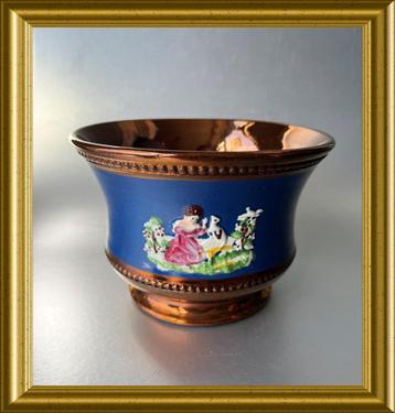 Oude goudsteen keramiek kastkom beschikbaar voor biedingen