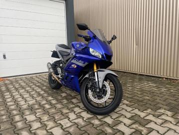 Yamaha YZF-R3 - 2019 - Incl. Akrapovic, Quadlock! beschikbaar voor biedingen