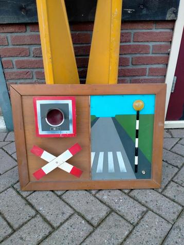 Spoorweg overgang Lesmateriaal beschikbaar voor biedingen